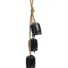 Ensemble de cloches antiques noires
